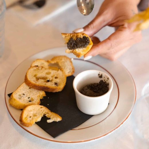 Privatisation restaurant à Nice : organisez votre événement à La Voile Rouge